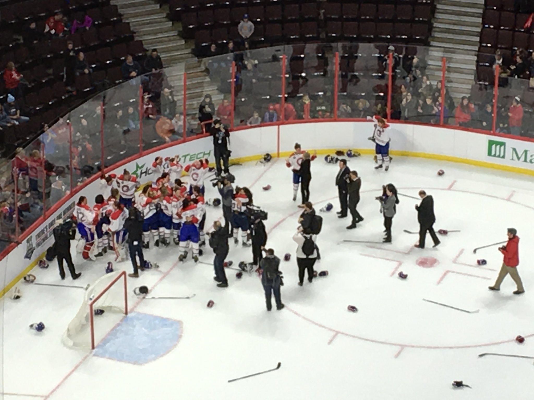 CWHL: Les Canadiennes Flip the Script, Win First Clarkson Cup Since 2012