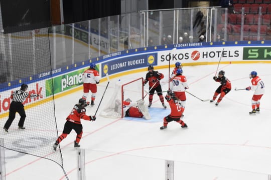 2025 IIHF U18 Women's World Championship: Day 5 - Semifinals and relegation game