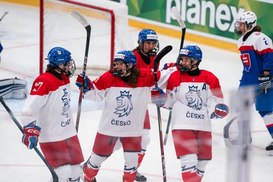 2025 IIHF U18 Women's World Championship: Day 2